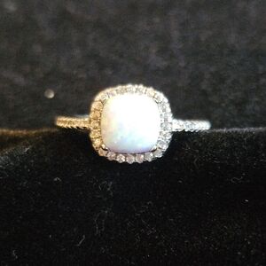 Elegant Sterling Silver Opal Ring Sz 7